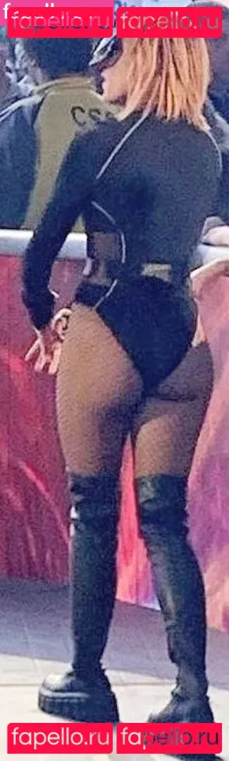 Becky Lynch Onlyfans Photo Gallery 