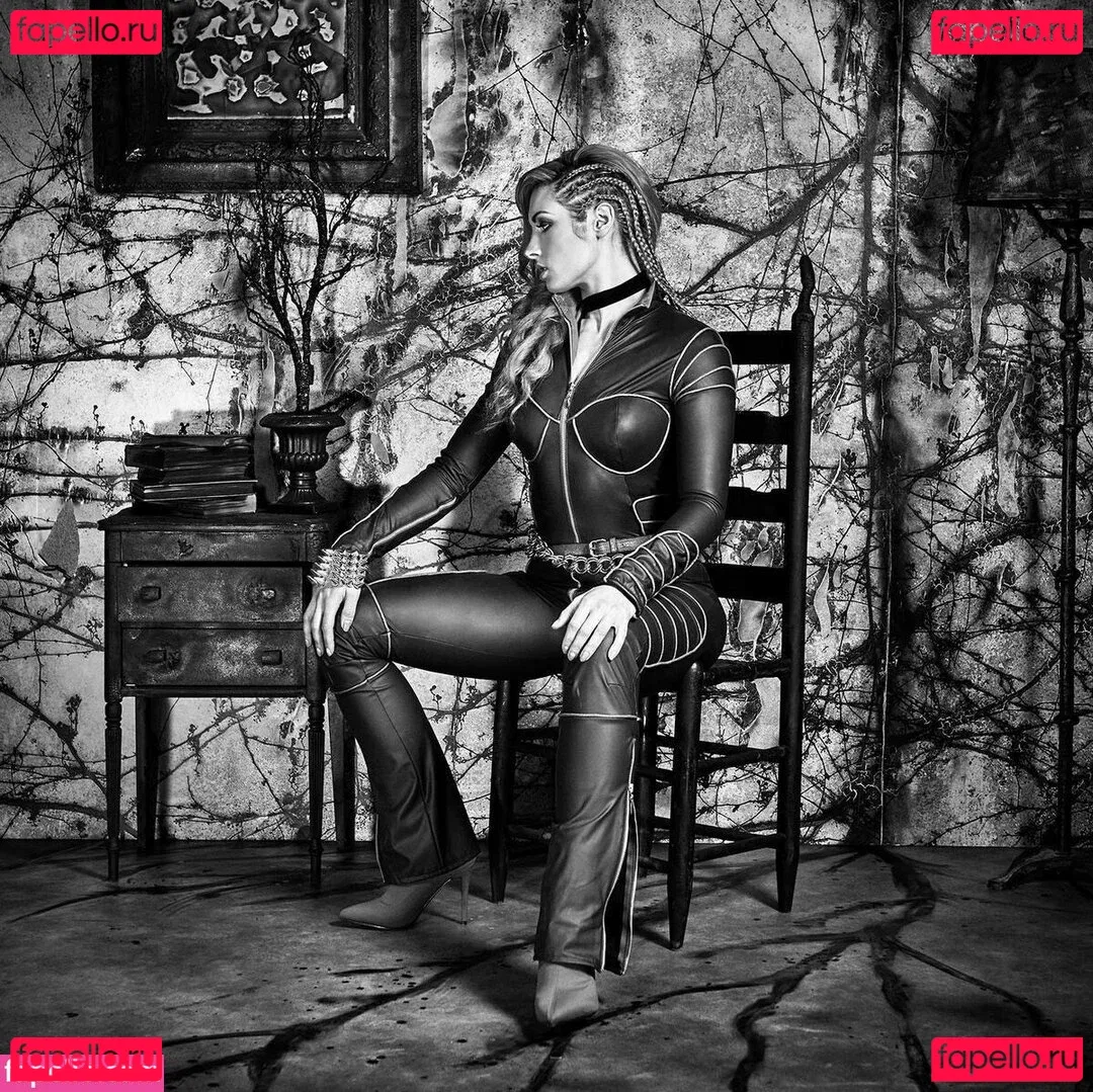 Becky Lynch Onlyfans Photo Gallery 