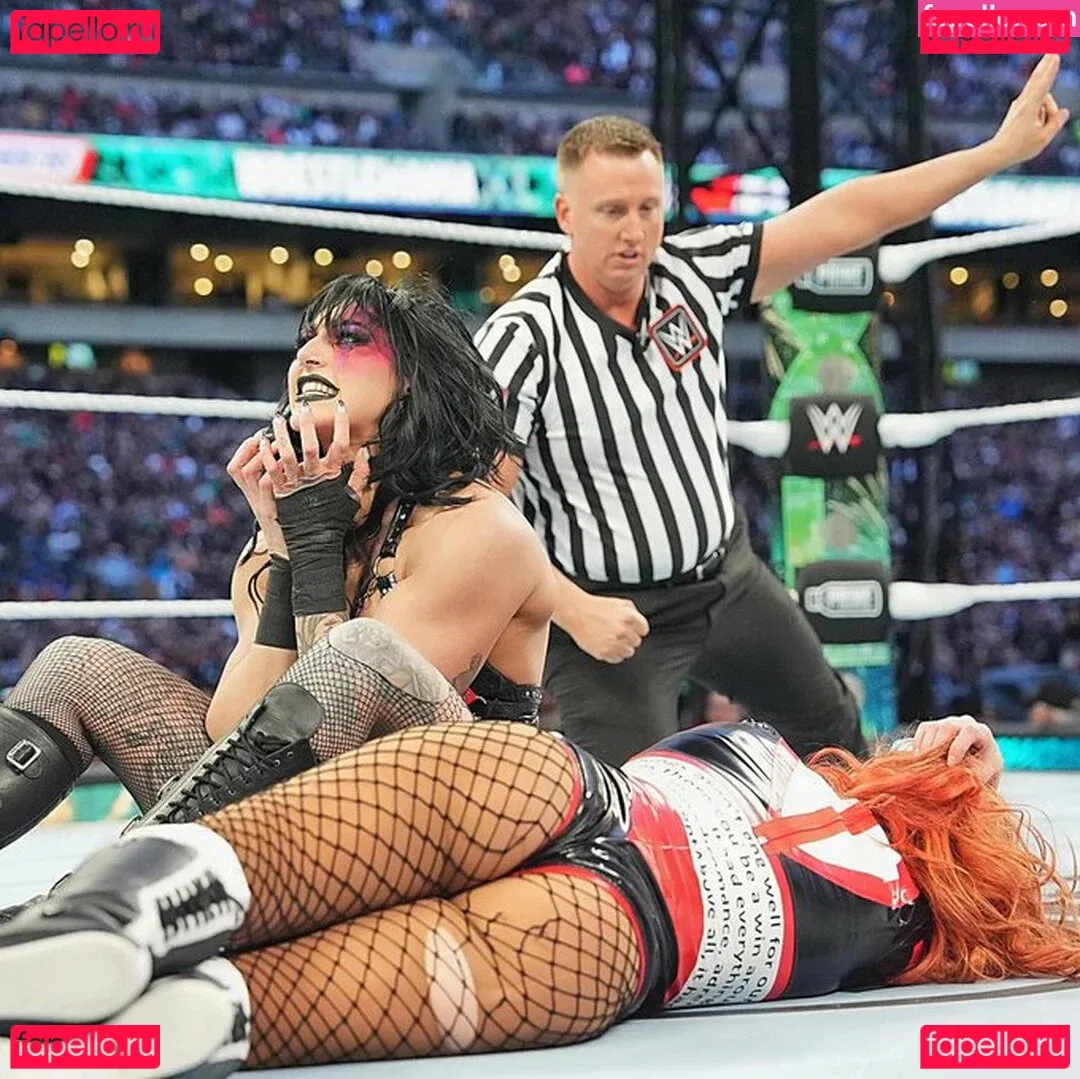 Becky Lynch Onlyfans Photo Gallery 