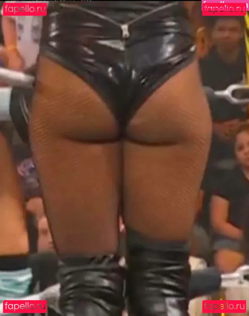 Becky Lynch Onlyfans Photo Gallery 