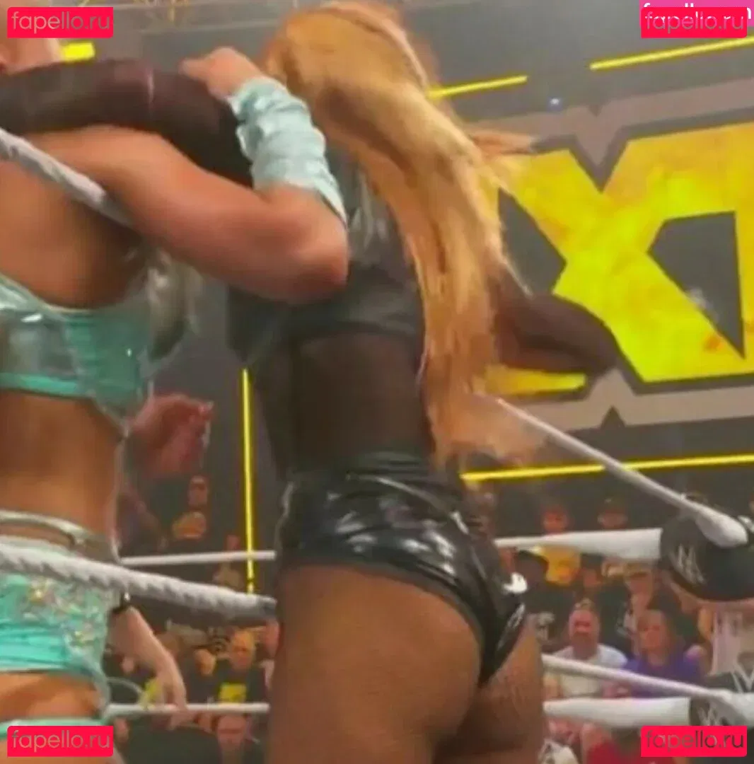 Becky Lynch Onlyfans Photo Gallery 