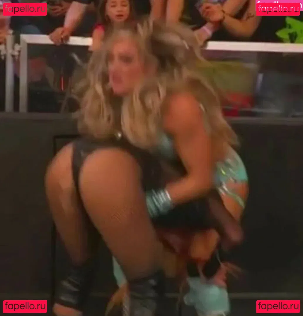 Becky Lynch Onlyfans Photo Gallery 