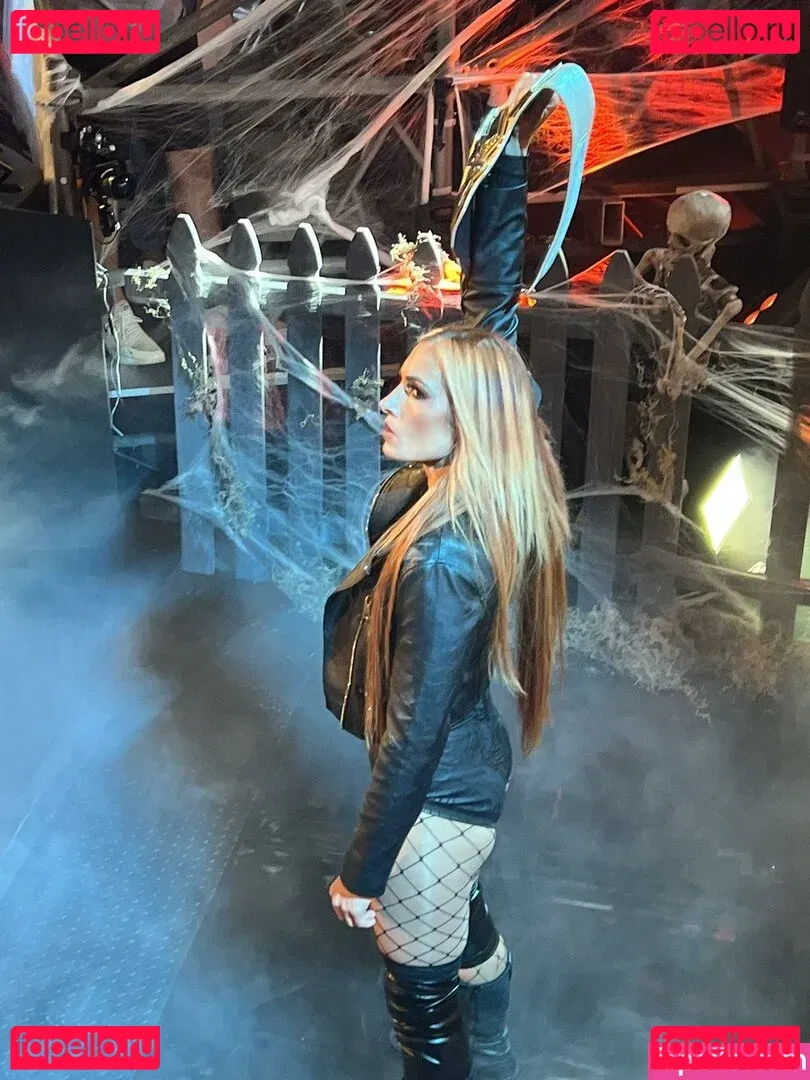 Becky Lynch Onlyfans Photo Gallery 