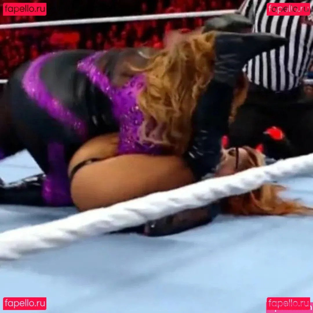 Becky Lynch Onlyfans Photo Gallery 