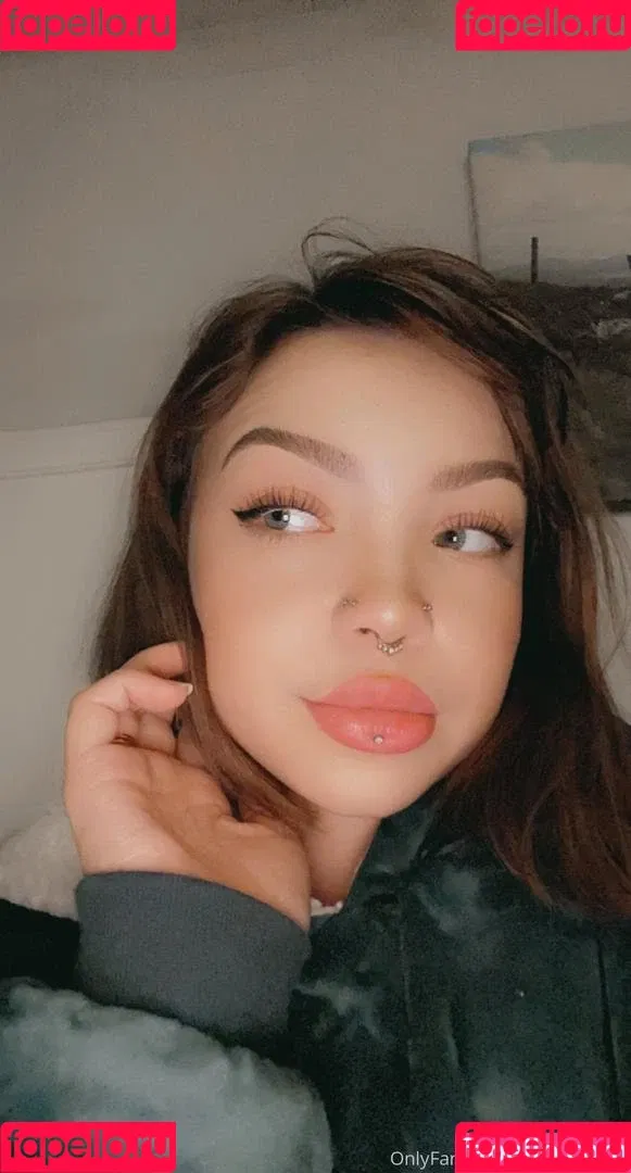 yourbaerae3 Onlyfans Photo Gallery 