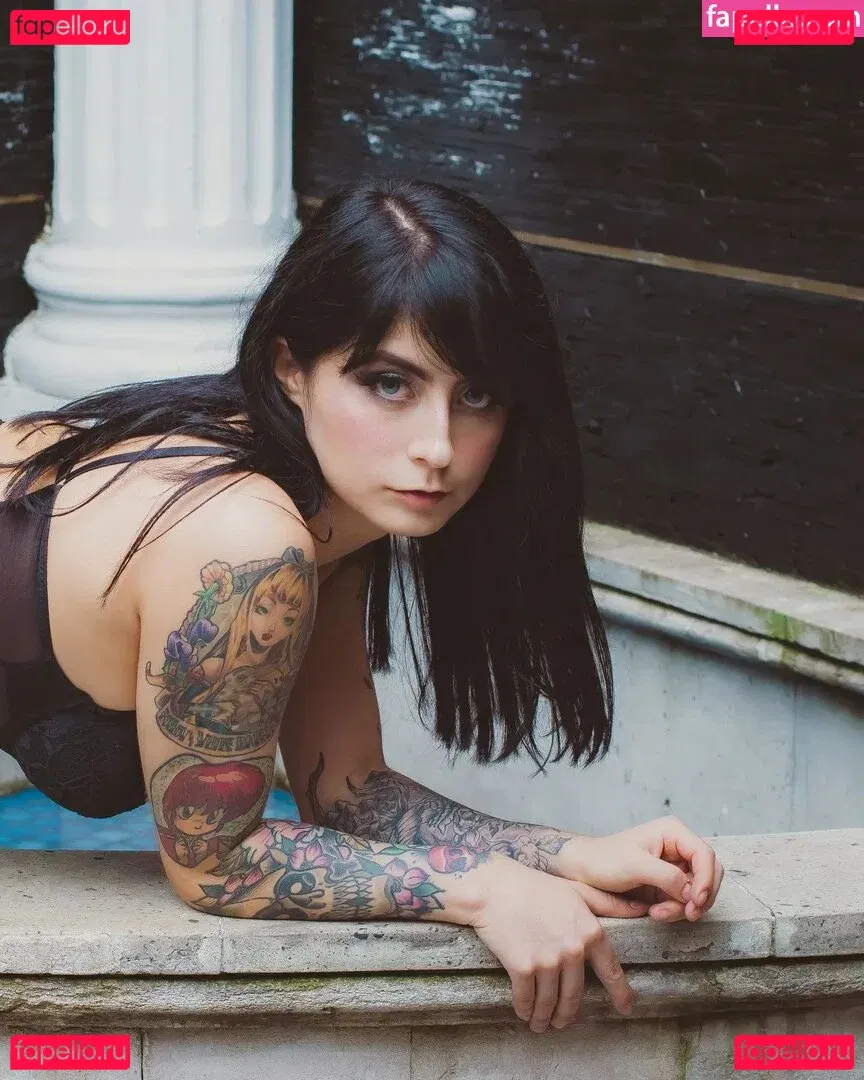 yourbaerae3 Onlyfans Photo Gallery 