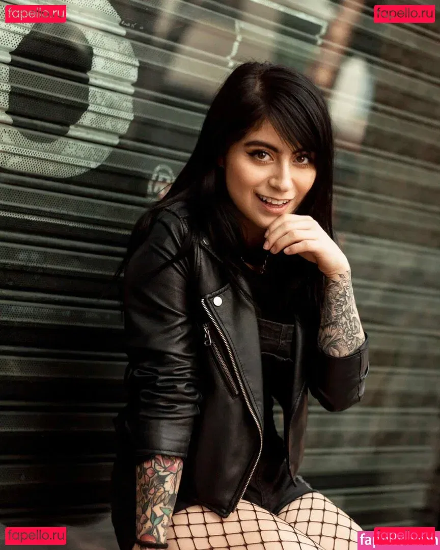 yourbaerae3 Onlyfans Photo Gallery 