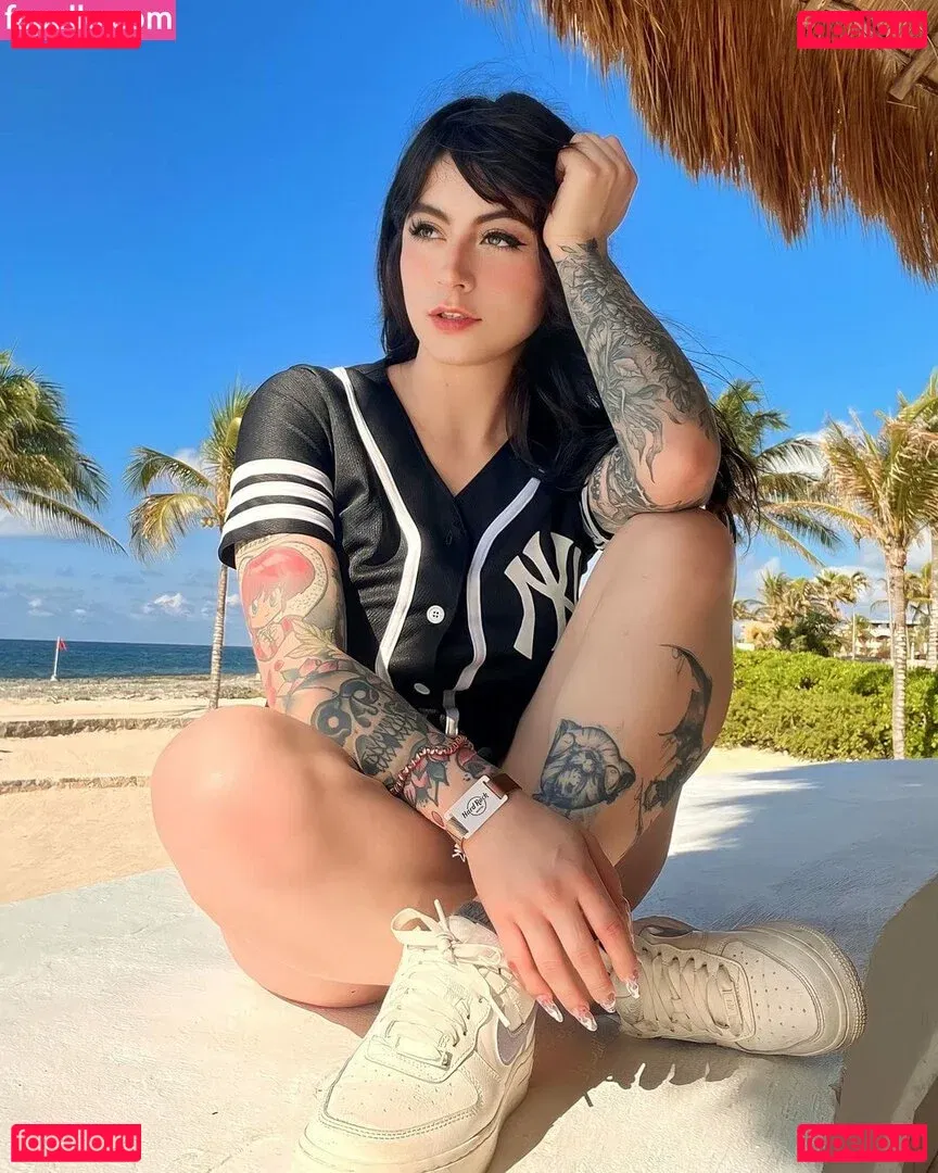 yourbaerae3 Onlyfans Photo Gallery 