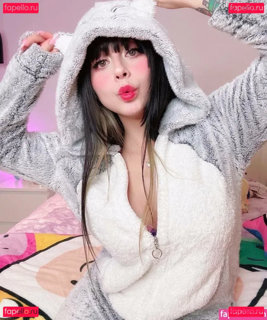 yourbaerae3 Onlyfans Photo Gallery 