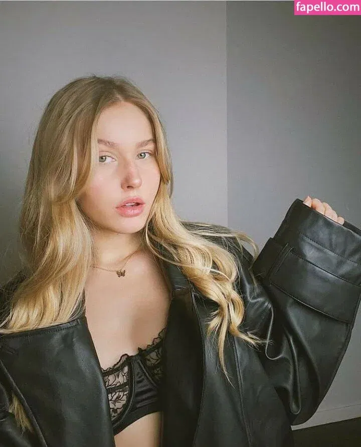 cirizzzle Onlyfans Photo Gallery 