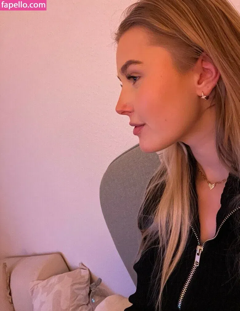 cirizzzle Onlyfans Photo Gallery 