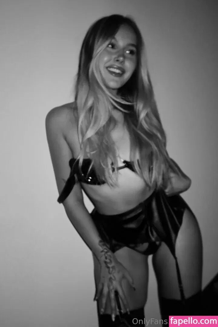 cirizzzle Onlyfans Photo Gallery 