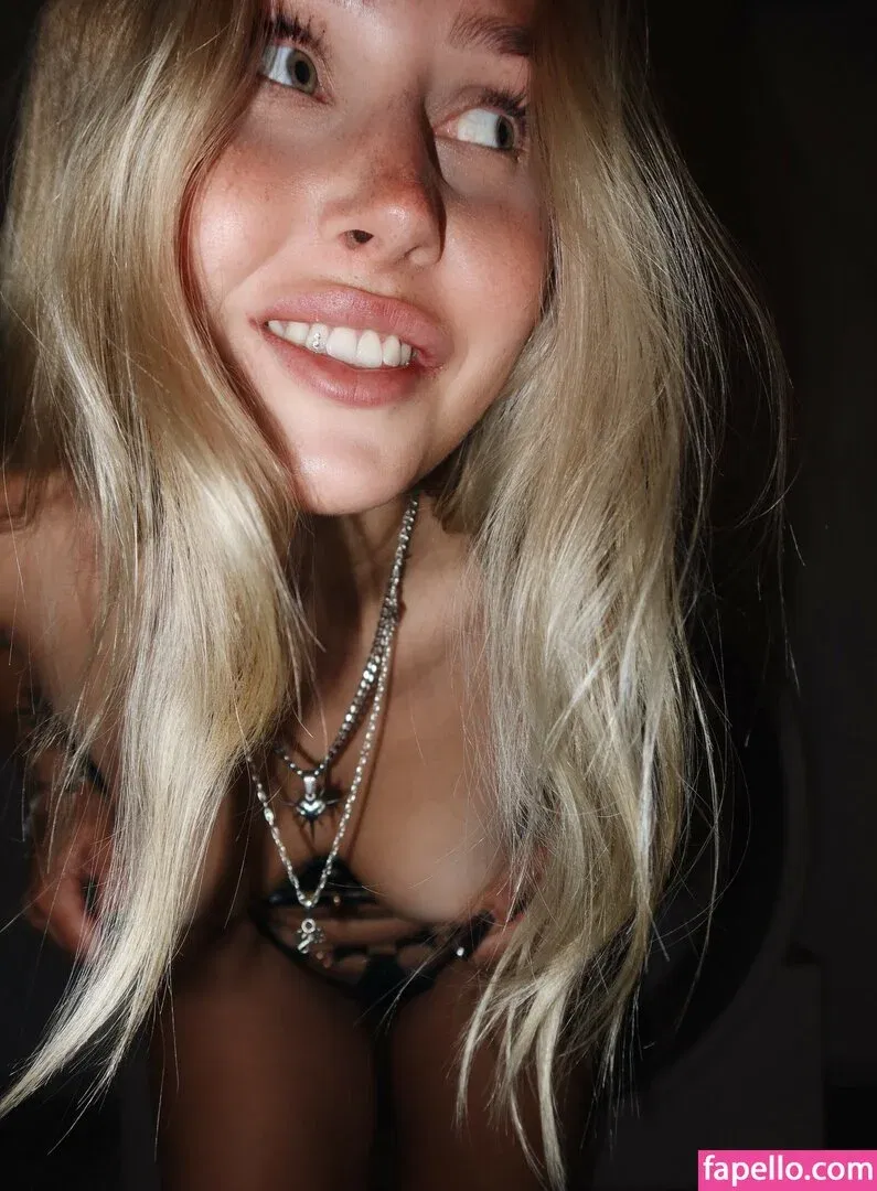 cirizzzle Onlyfans Photo Gallery 