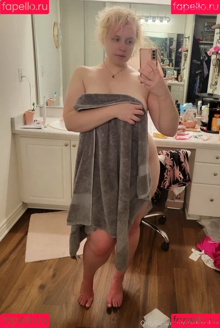 piggynukka Onlyfans Photo Gallery 