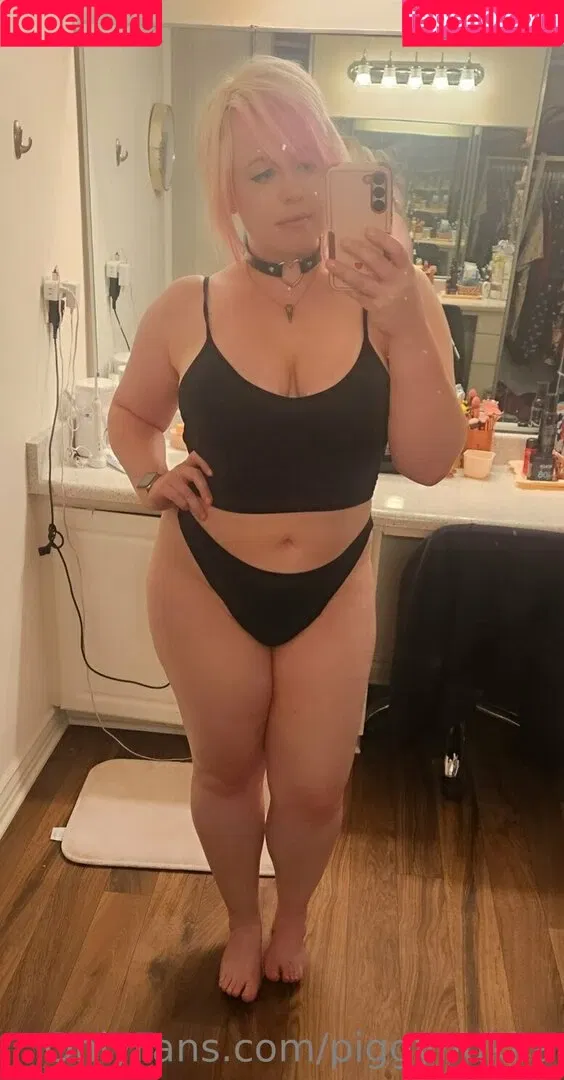 piggynukka Onlyfans Photo Gallery 