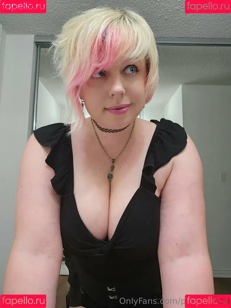 piggynukka Onlyfans Photo Gallery 