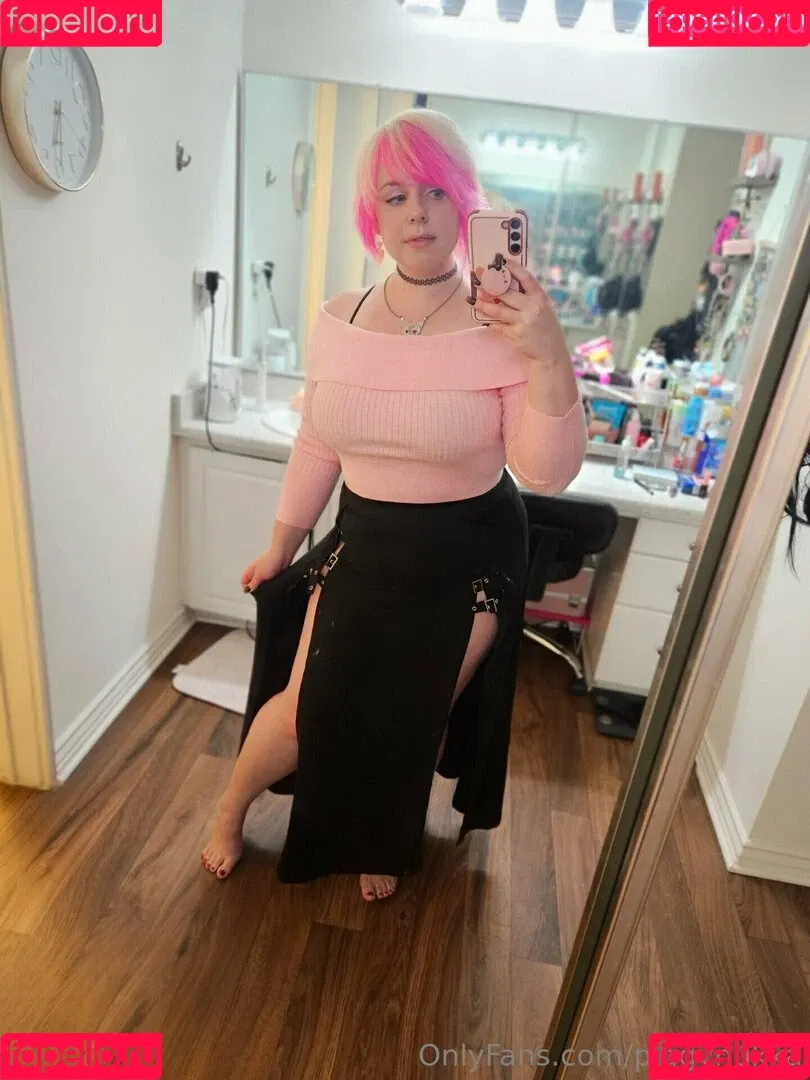 piggynukka Onlyfans Photo Gallery 