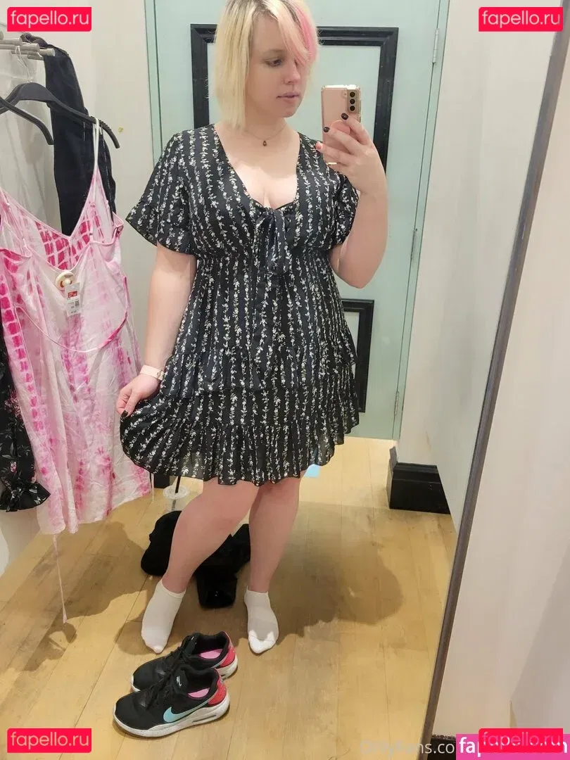 piggynukka Onlyfans Photo Gallery 