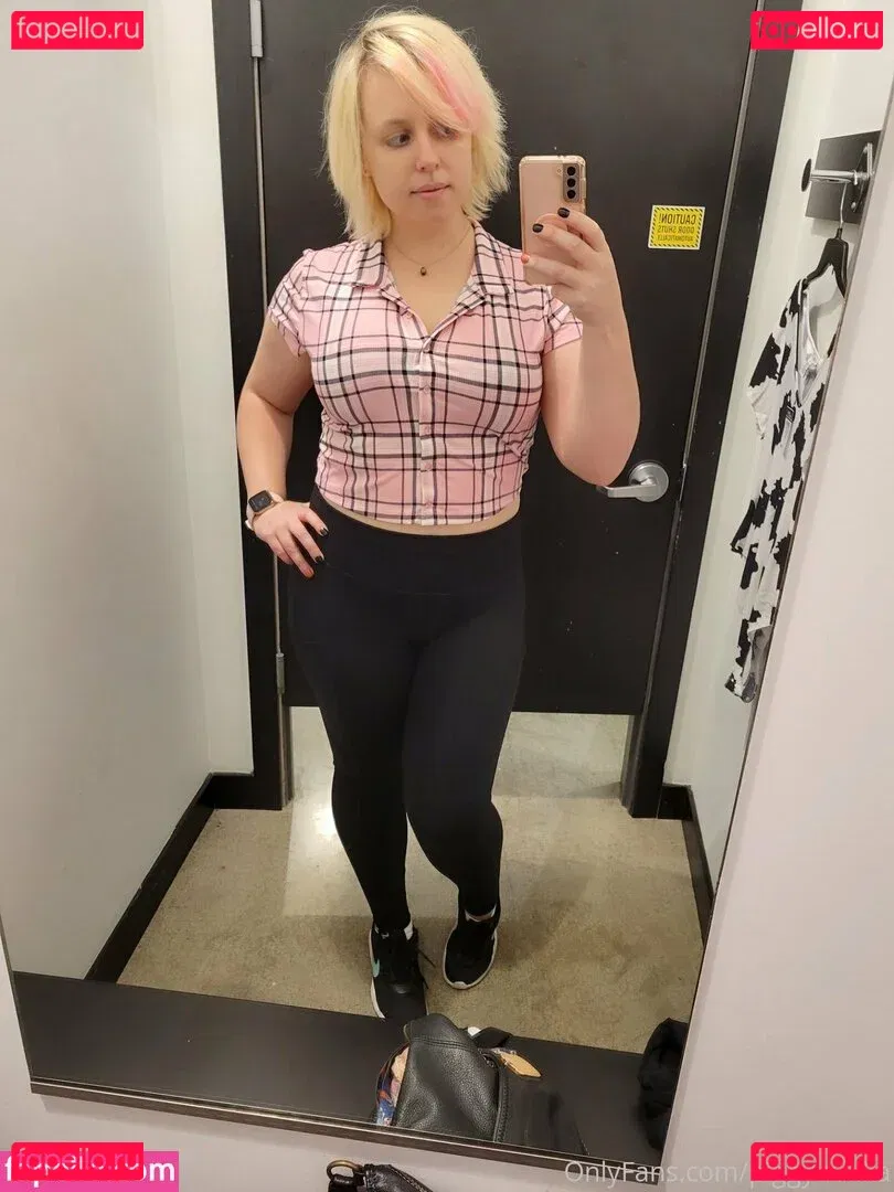 piggynukka Onlyfans Photo Gallery 