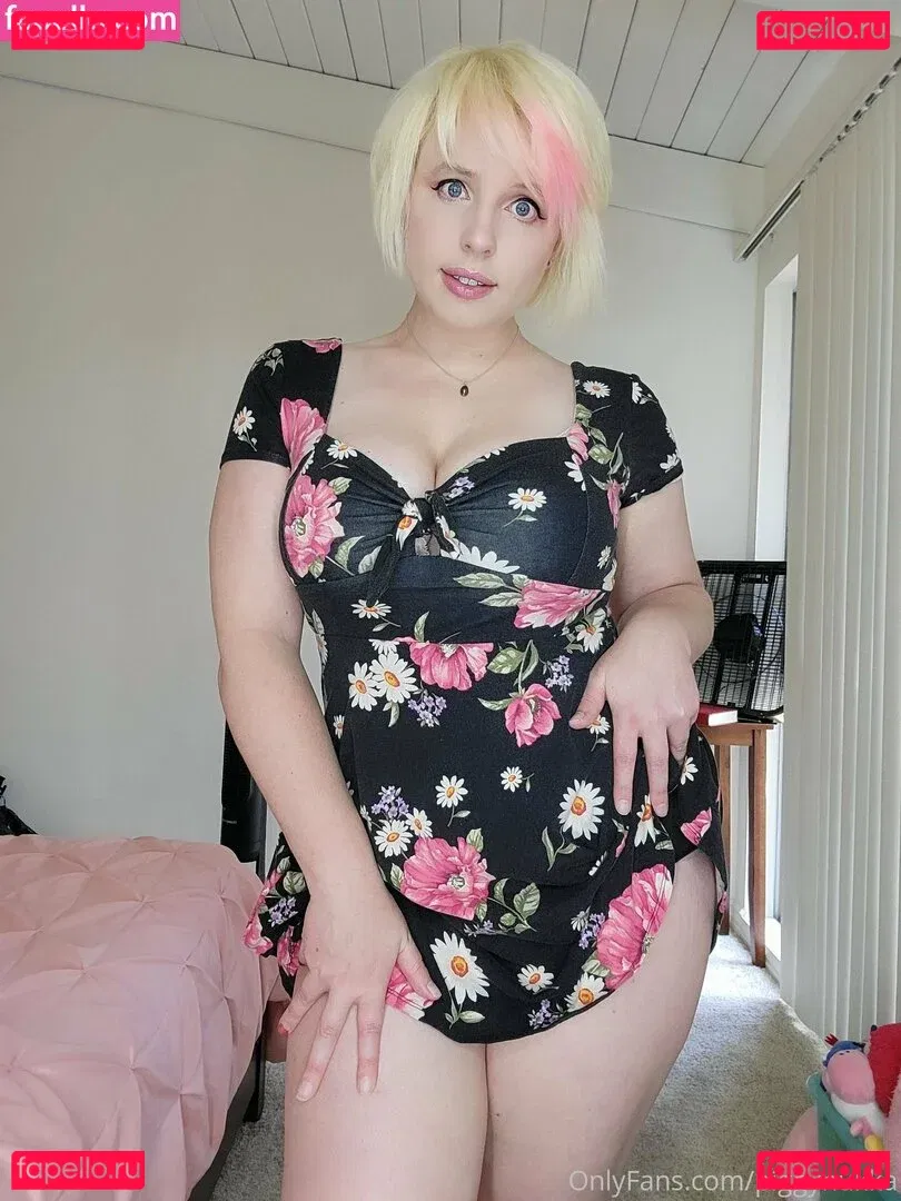 piggynukka Onlyfans Photo Gallery 