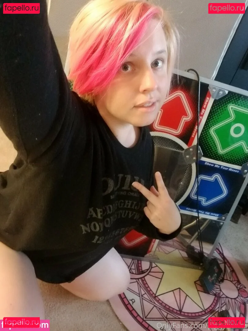 piggynukka Onlyfans Photo Gallery 