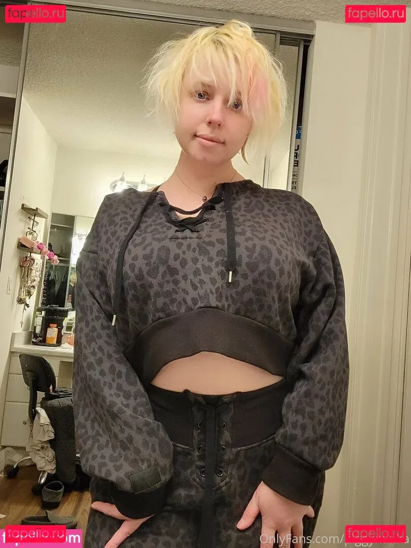 piggynukka Onlyfans Photo Gallery 