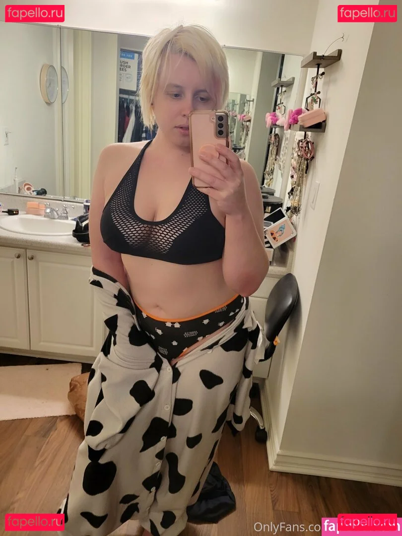 piggynukka Onlyfans Photo Gallery 