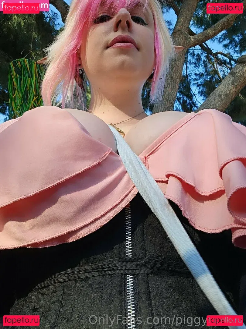 piggynukka Onlyfans Photo Gallery 