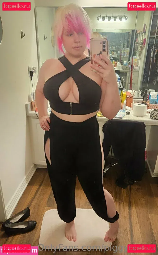 piggynukka Onlyfans Photo Gallery 