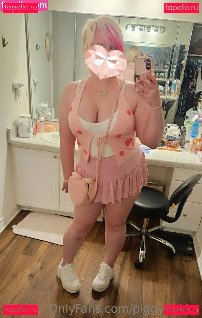 piggynukka Onlyfans Photo Gallery 