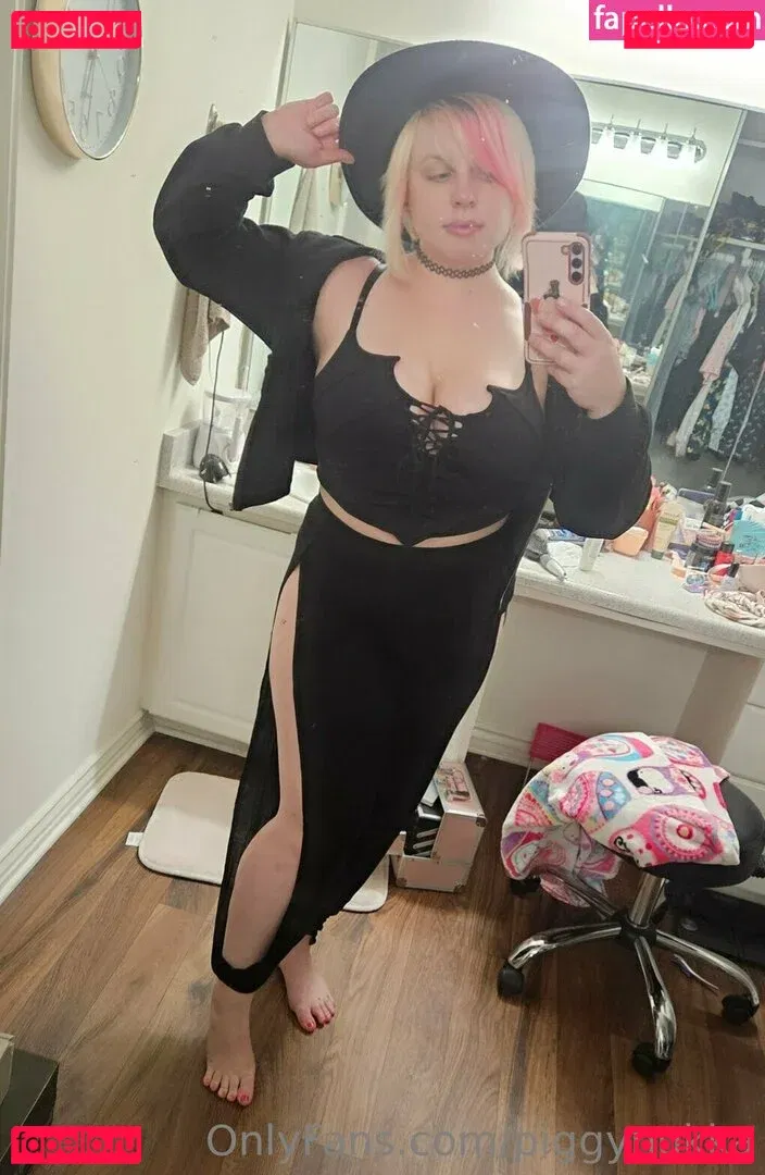 piggynukka Onlyfans Photo Gallery 