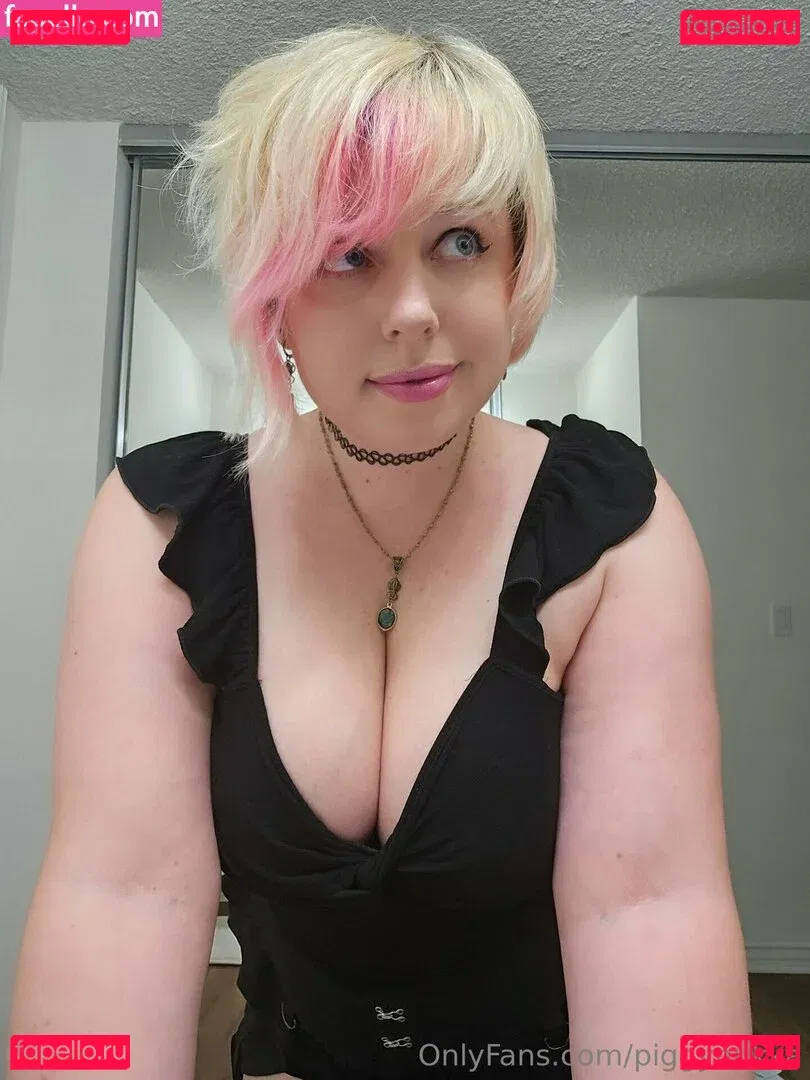 piggynukka Onlyfans Photo Gallery 