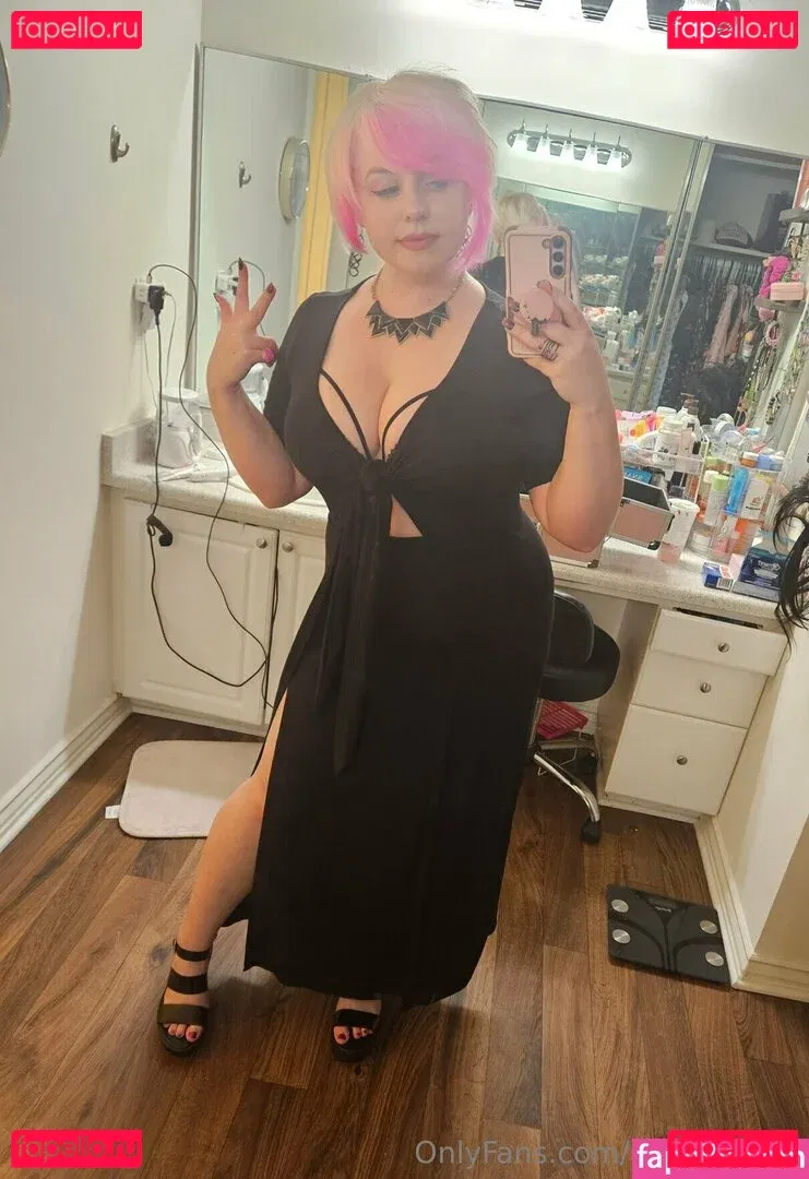 piggynukka Onlyfans Photo Gallery 