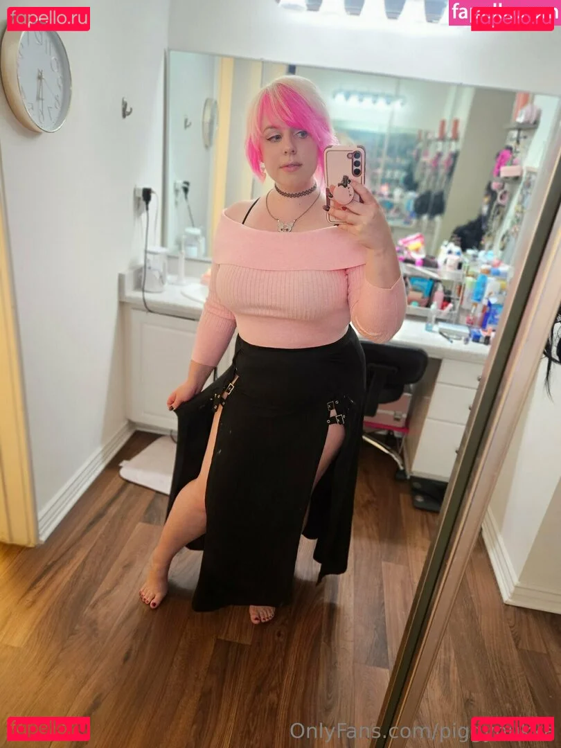 piggynukka Onlyfans Photo Gallery 