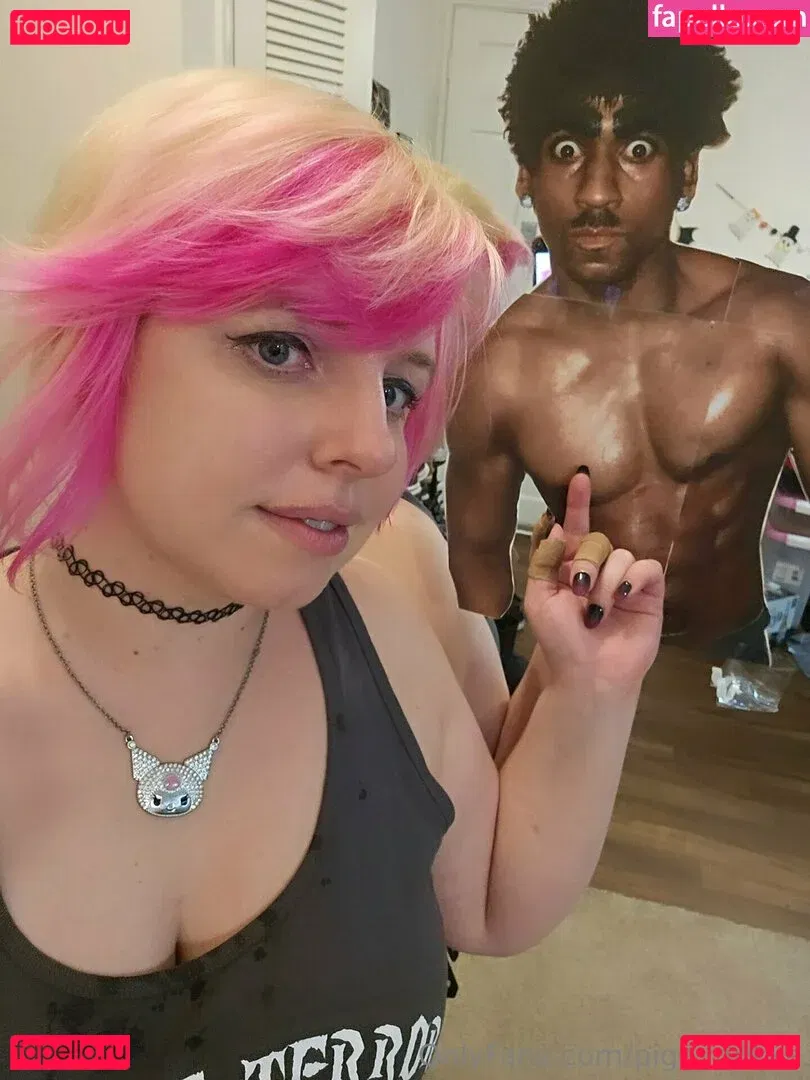 piggynukka Onlyfans Photo Gallery 