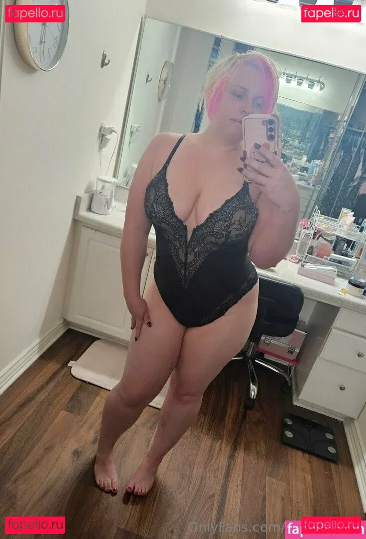 piggynukka Onlyfans Photo Gallery 