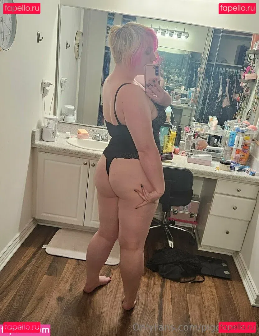 piggynukka Onlyfans Photo Gallery 