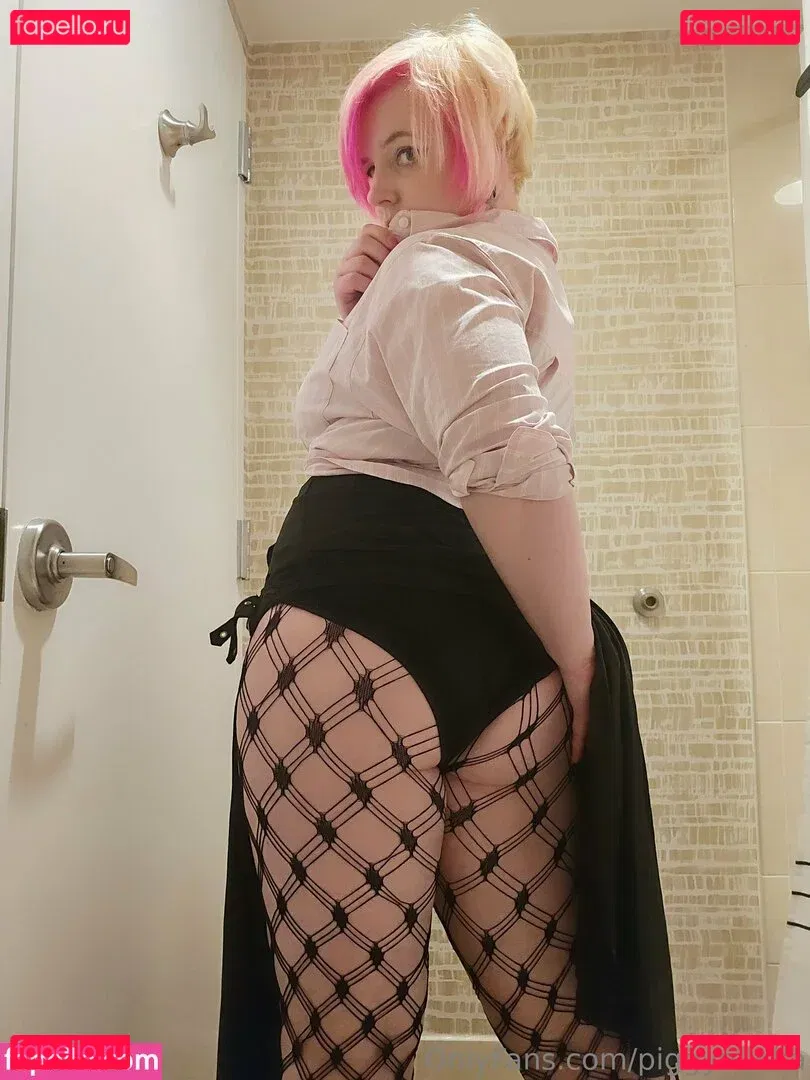piggynukka Onlyfans Photo Gallery 