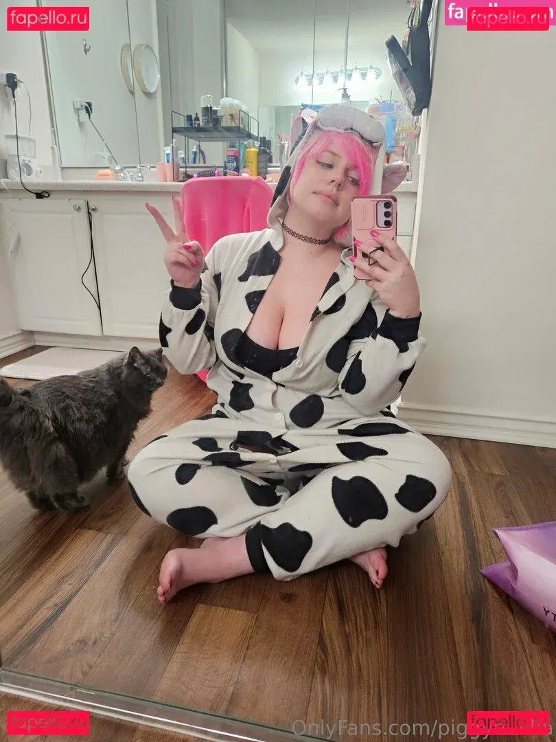 piggynukka Onlyfans Photo Gallery 