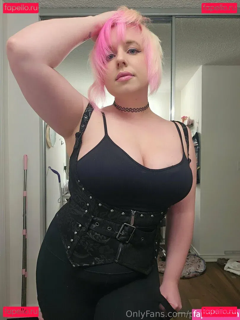 piggynukka Onlyfans Photo Gallery 