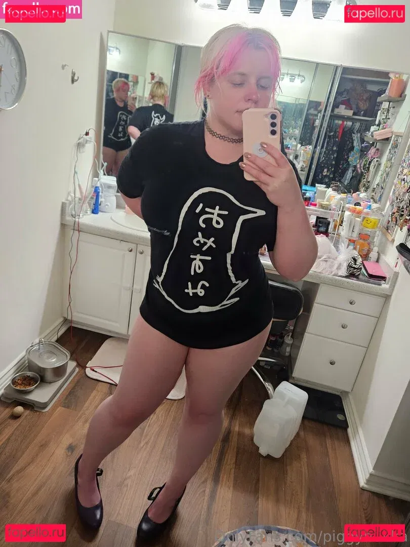 piggynukka Onlyfans Photo Gallery 