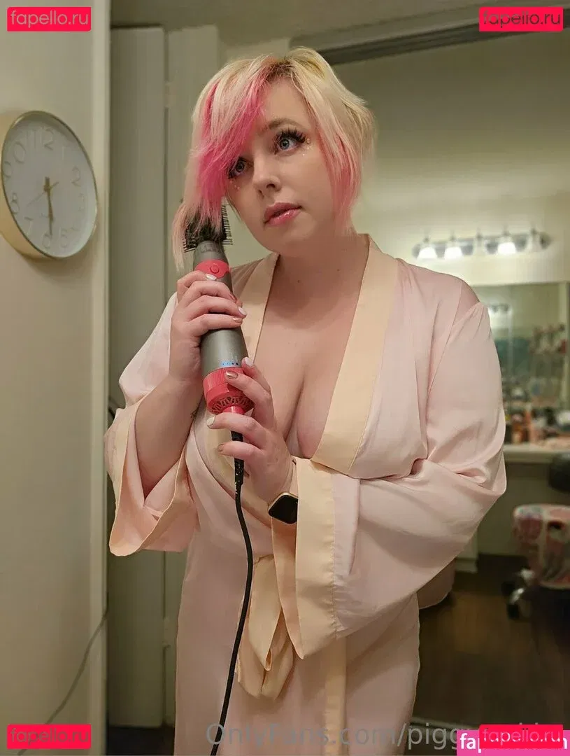 piggynukka Onlyfans Photo Gallery 