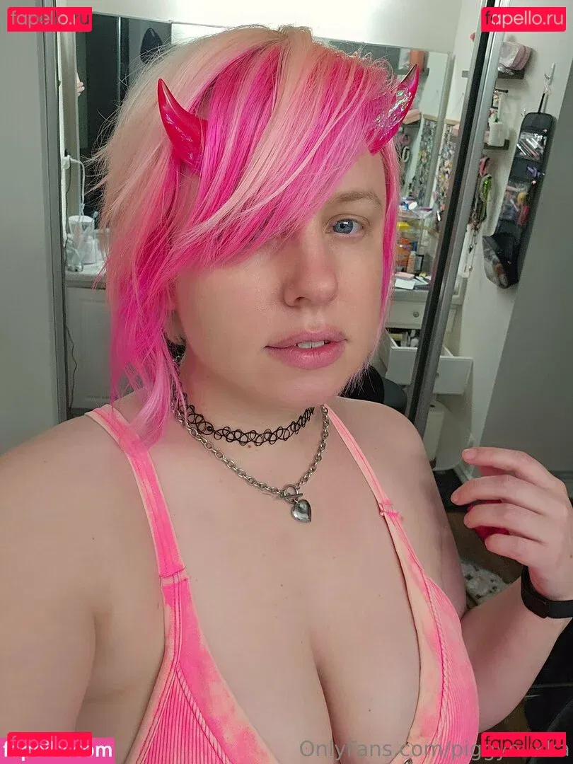 piggynukka Onlyfans Photo Gallery 
