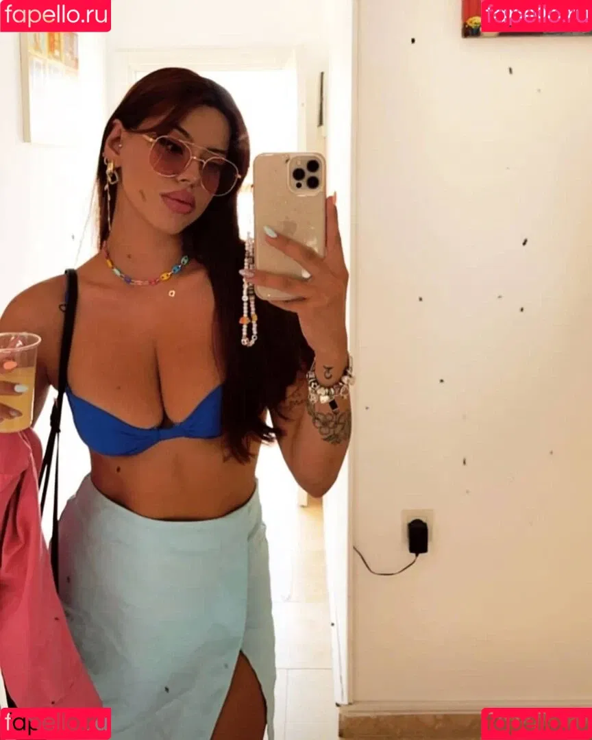 Demet Ozturk Onlyfans Photo Gallery 