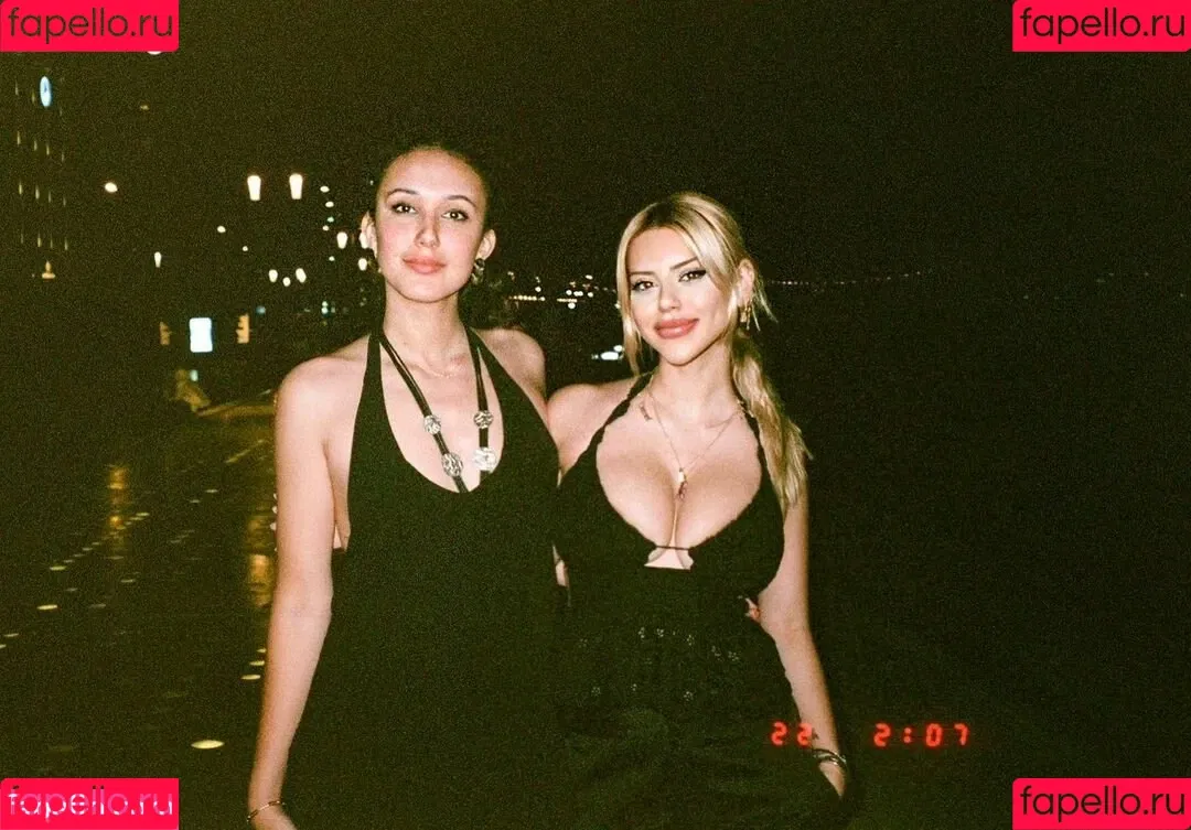 Demet Ozturk Onlyfans Photo Gallery 