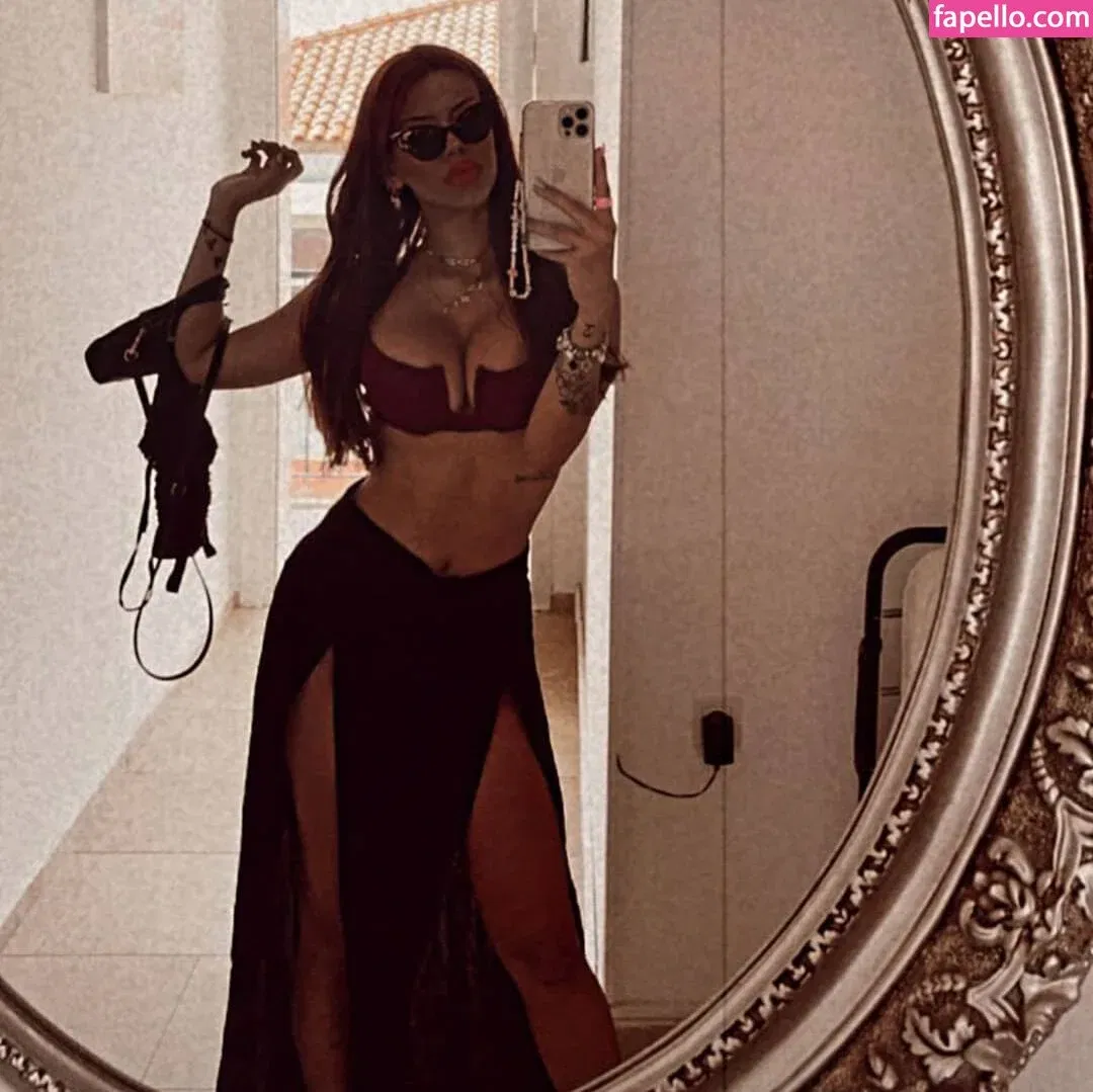 Demet Ozturk Onlyfans Photo Gallery 