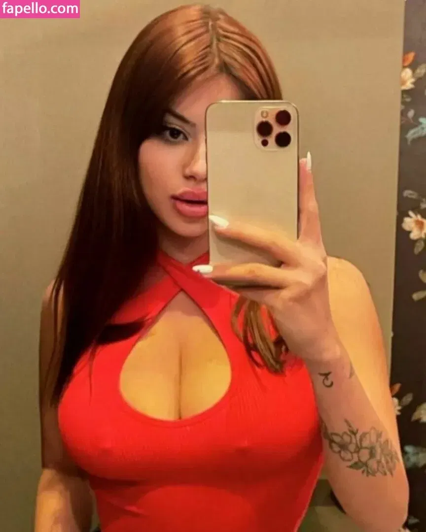 Demet Ozturk Onlyfans Photo Gallery 