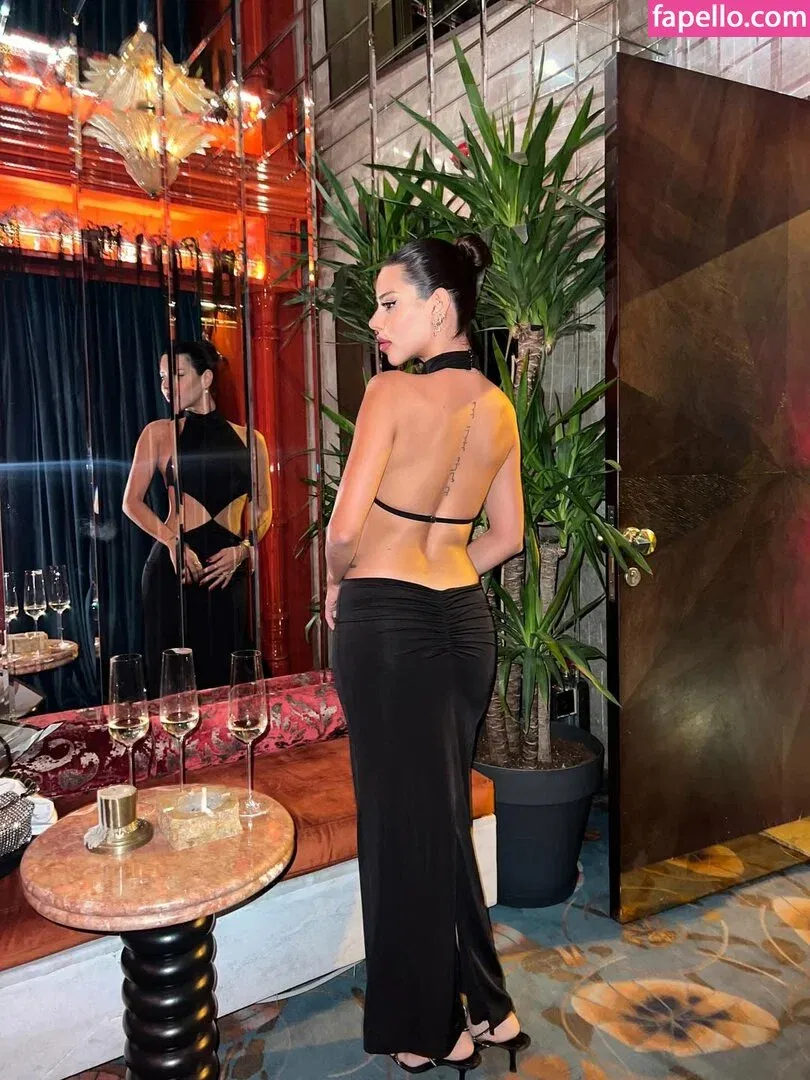 Demet Ozturk Onlyfans Photo Gallery 