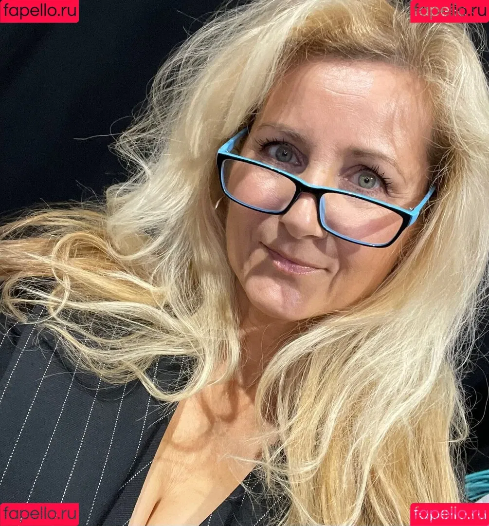 Corrinne Wicks Onlyfans Photo Gallery 