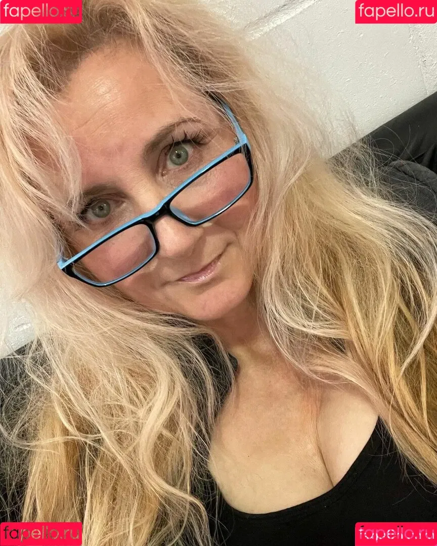 Corrinne Wicks Onlyfans Photo Gallery 
